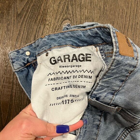 Garage Midi Jean Shorts Light Wash Distressed Raw Hem Size 1 - Picture 5 of 9
